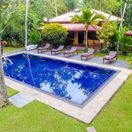 Araliya Gardens Hotel ฮิกคาดูวา ภายนอก รูปภาพ