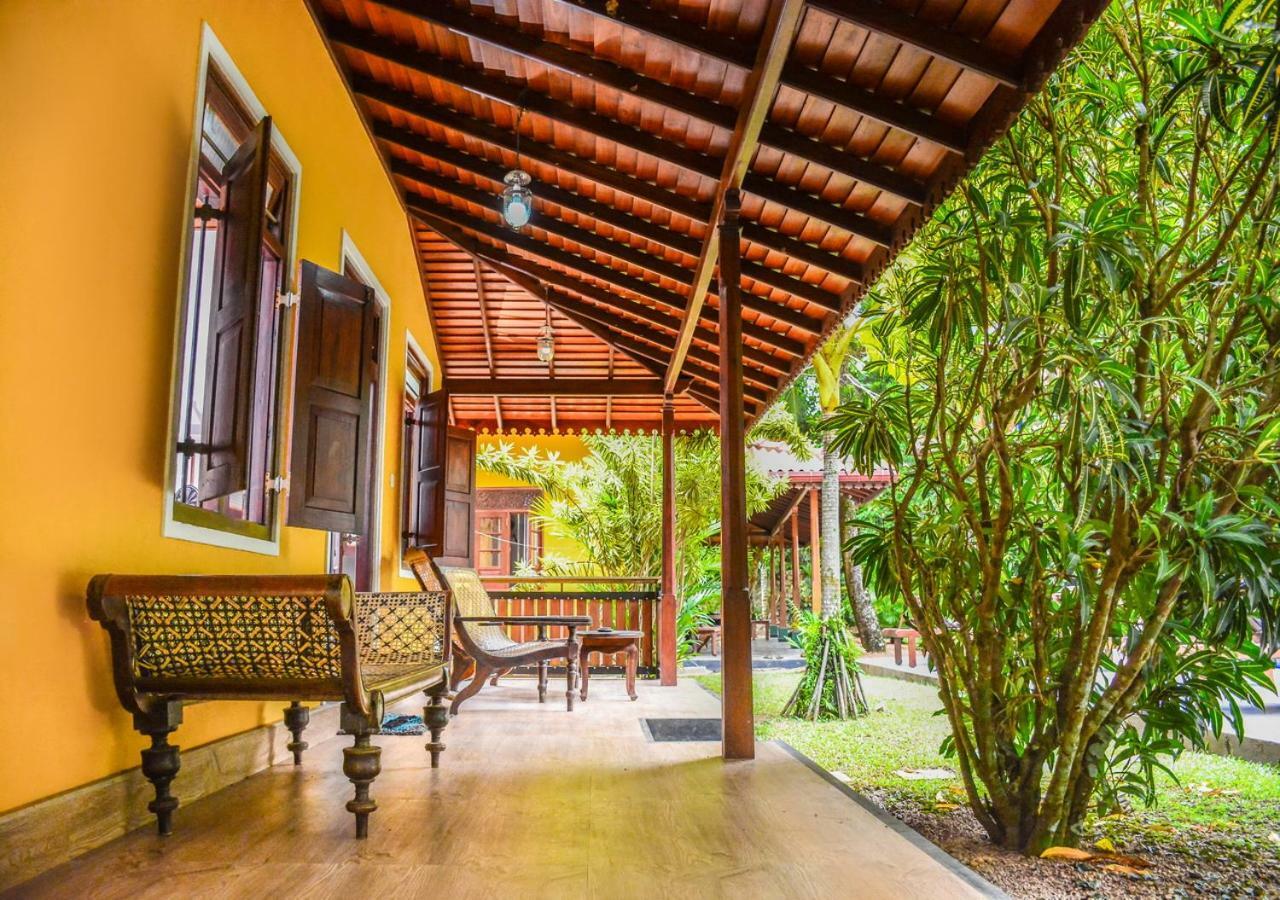 Araliya Gardens Hotel ฮิกคาดูวา ภายนอก รูปภาพ
