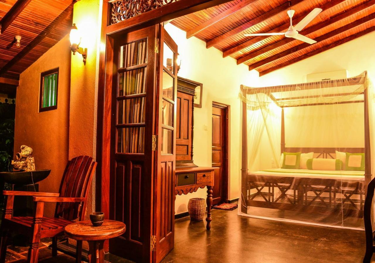 Araliya Gardens Hotel ฮิกคาดูวา ภายนอก รูปภาพ