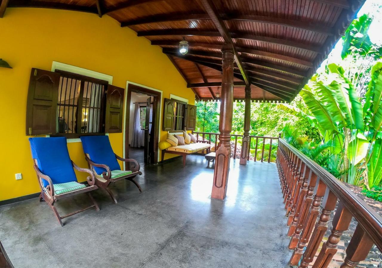 Araliya Gardens Hotel ฮิกคาดูวา ภายนอก รูปภาพ