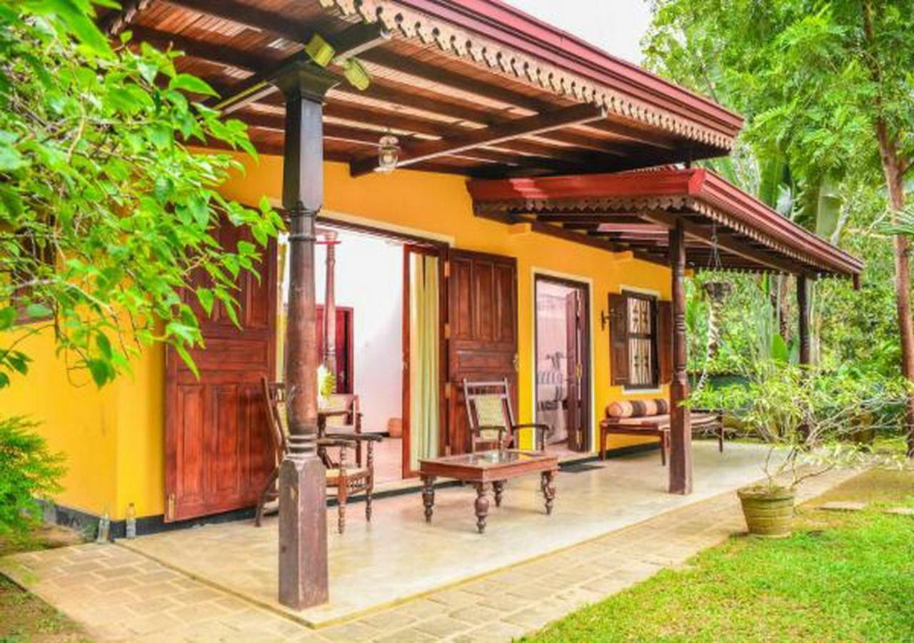 Araliya Gardens Hotel ฮิกคาดูวา ภายนอก รูปภาพ